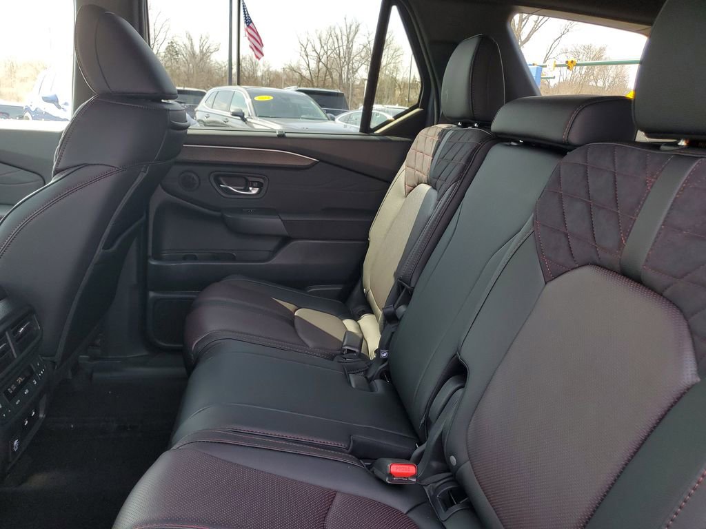 New 2026 Honda Pilot Black Edition image 33