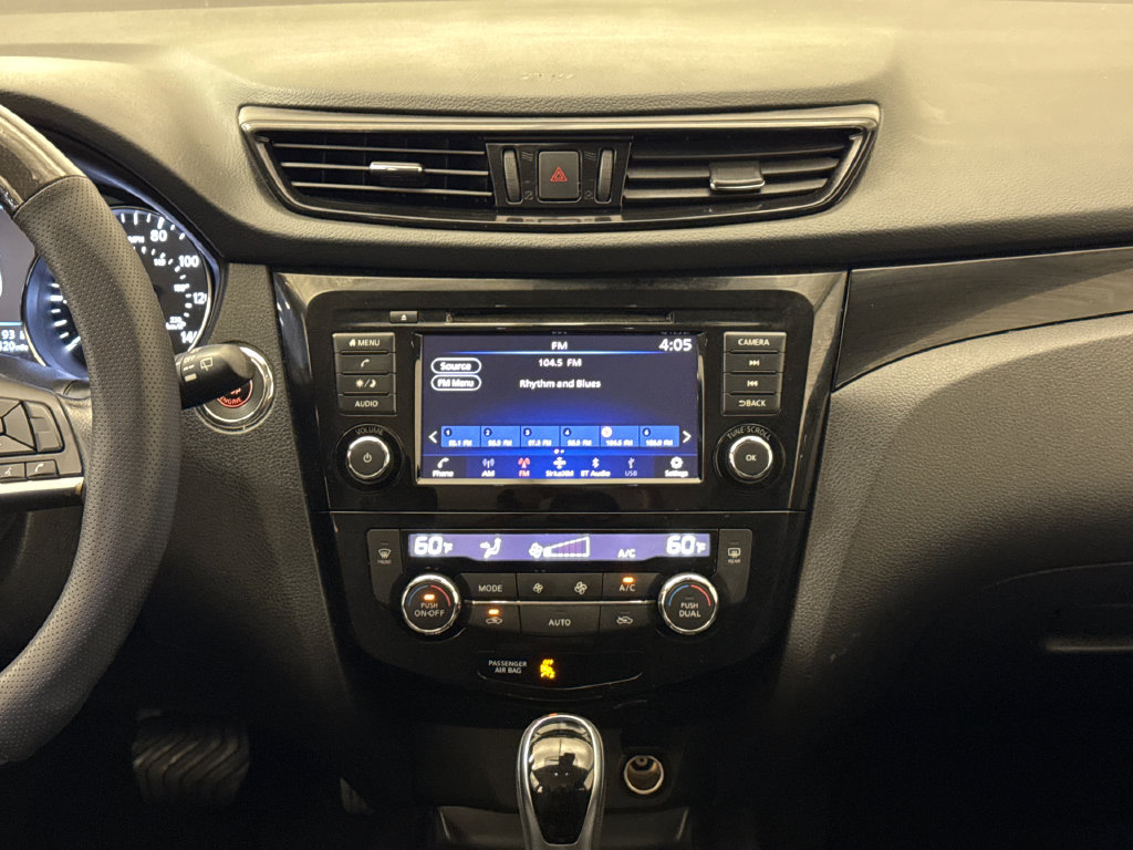 Used 2021 Nissan Rogue Sport SV FWD image 15