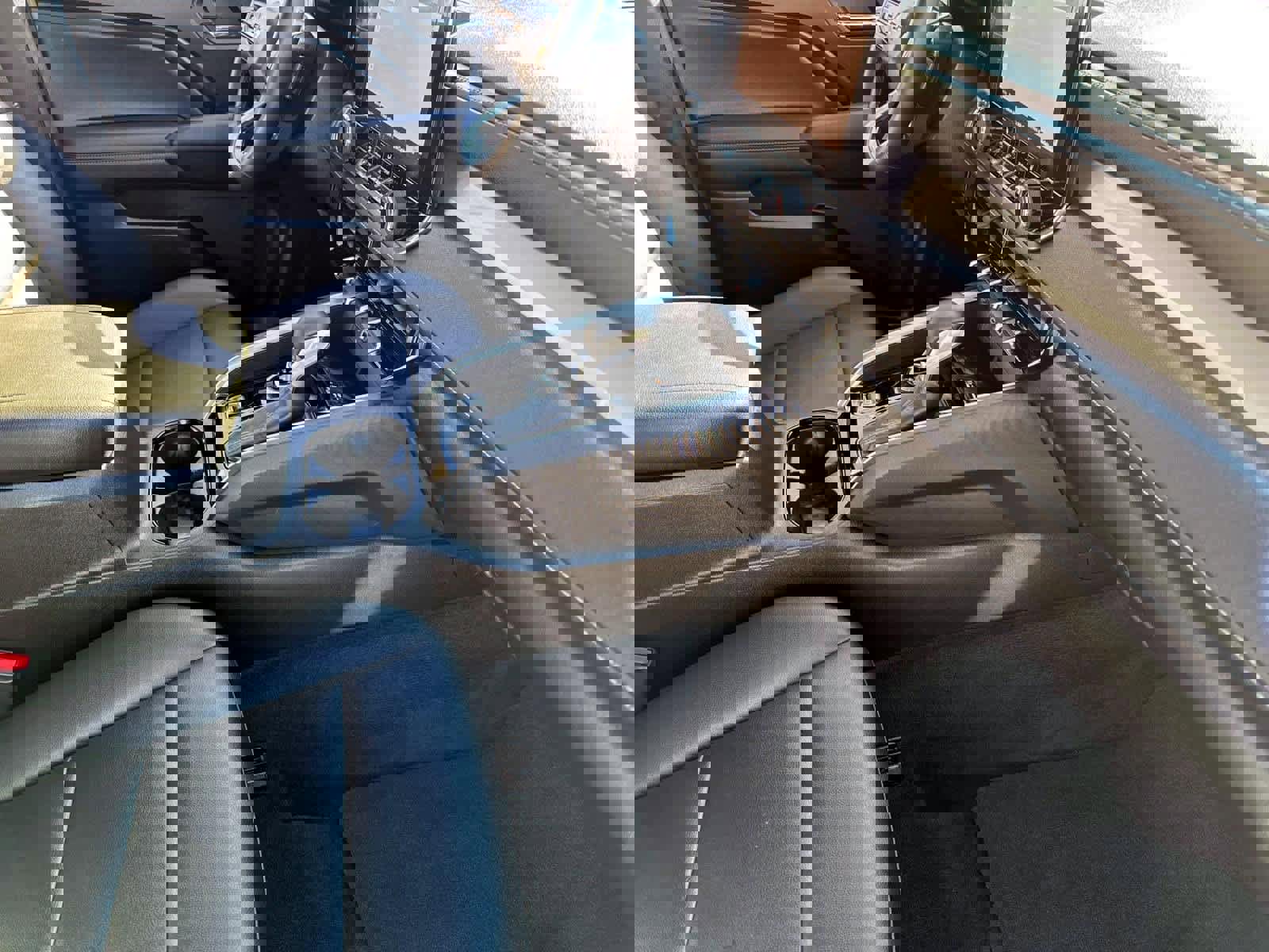 Used 2023 Chevrolet Colorado LT w/ LT Convenience Package III image 9