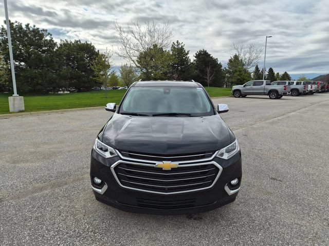 Used 2021 Chevrolet Traverse Premier FWD image 2