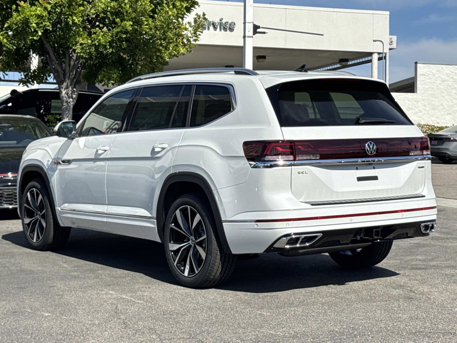 New 2026 Volkswagen Atlas SEL Premium R-Line image 3