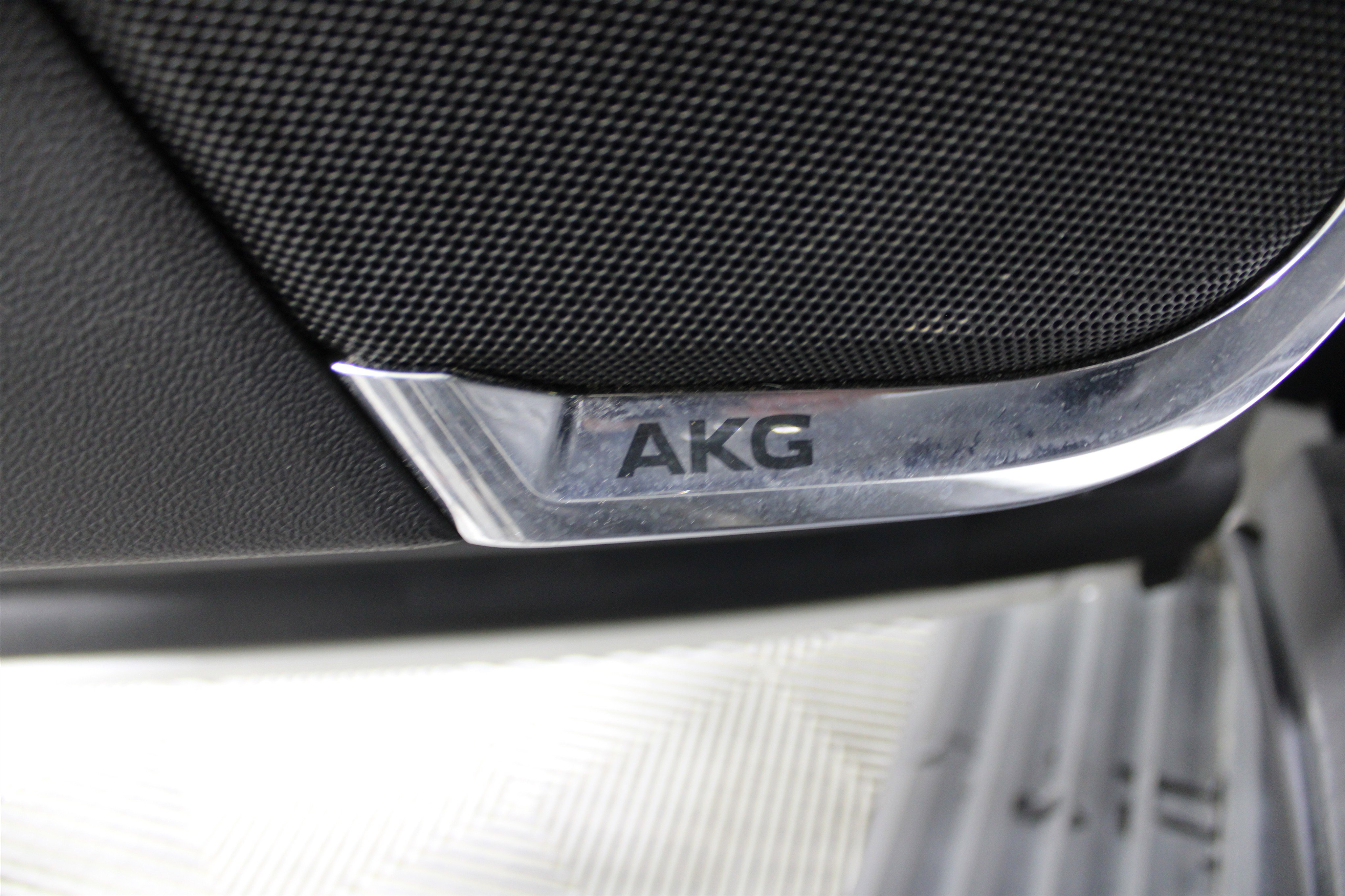 Certified 2024 Cadillac Escalade ESV Sport Platinum image 8