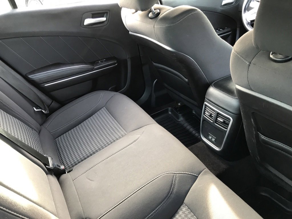Used 2017 Dodge Charger R/T w/ Driver Confidence Group image 6
