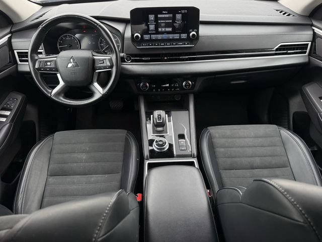 Used 2024 Mitsubishi Outlander SE FWD image 11