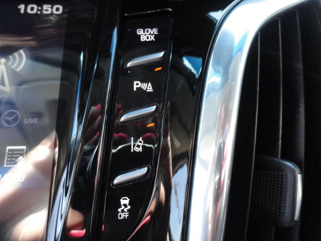 Used 2015 Cadillac Escalade Premium RWD image 35