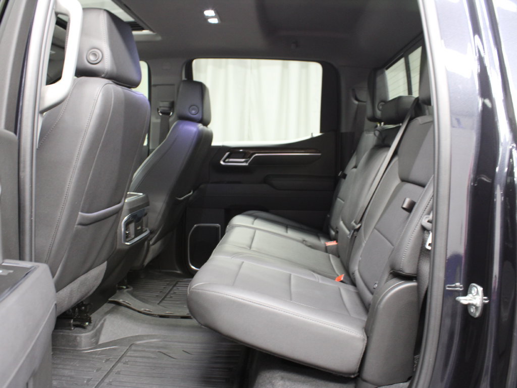 Used 2025 GMC Sierra 1500 Elevation w/ Elevation Premium Package AWD/4WD image 17