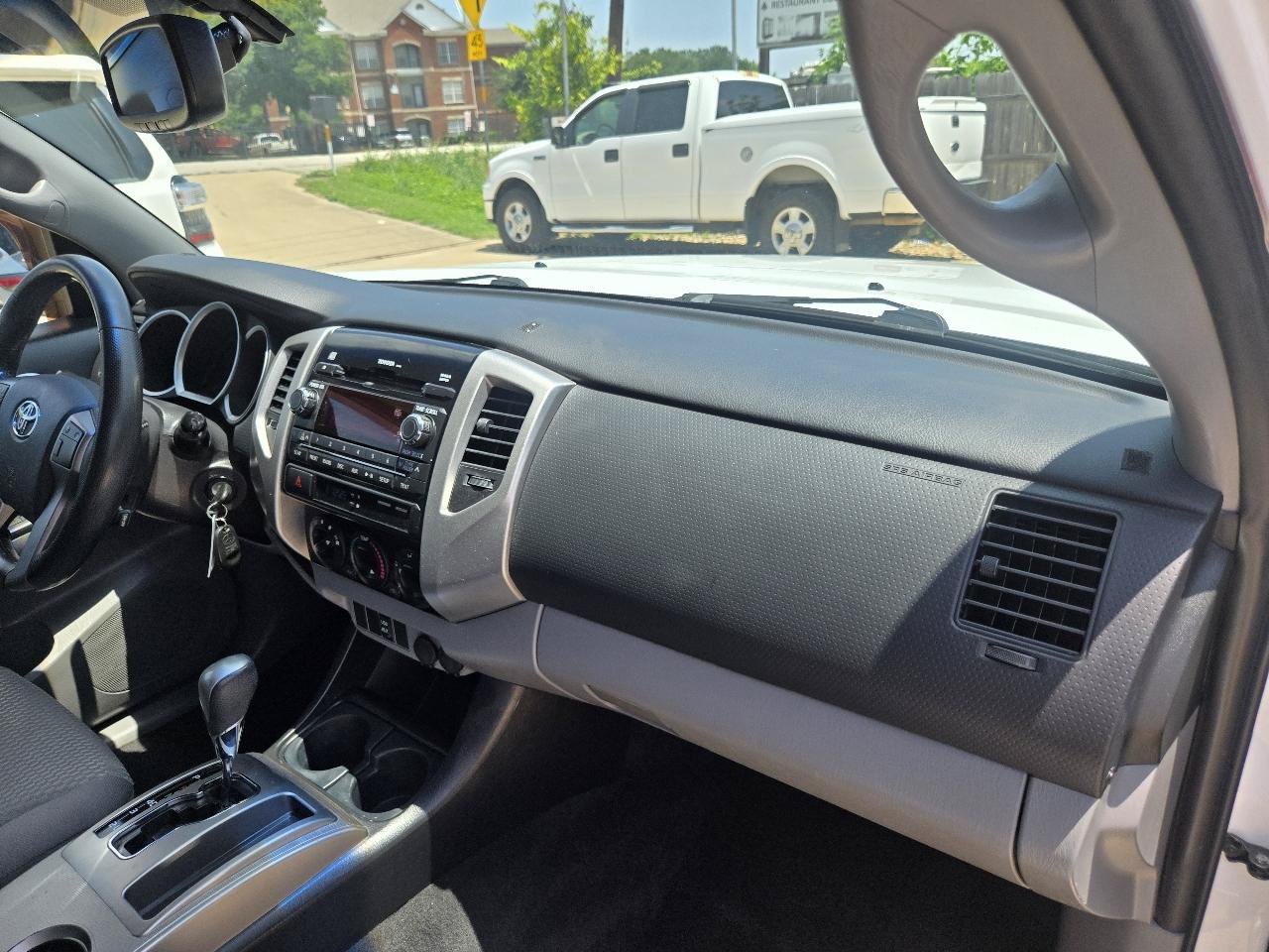 Used 2012 Toyota Tacoma PreRunner w/ SR5 Pkg RWD image 17