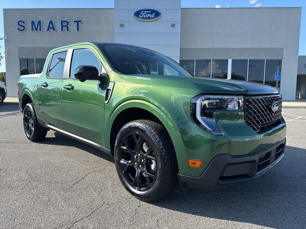 New 2025 Ford Maverick Lariat w/ Black Appearance Package