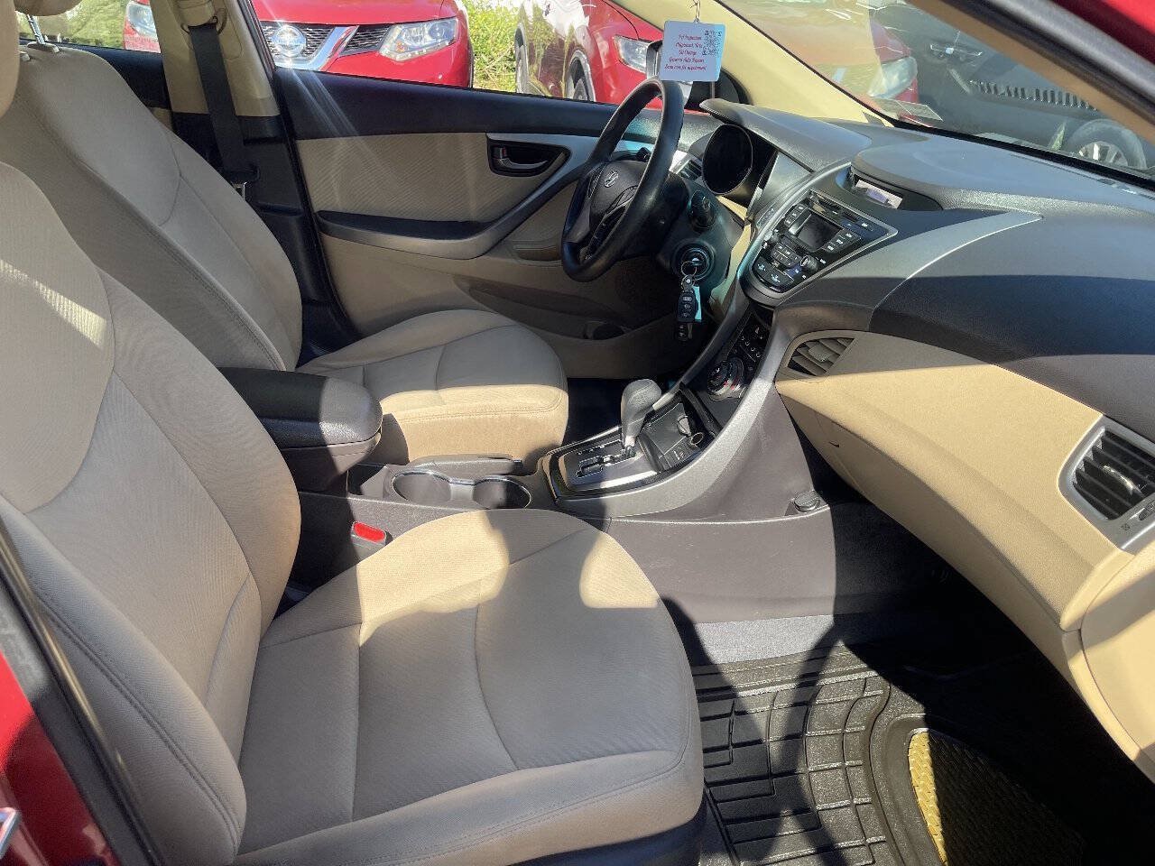 Used 2013 Hyundai Elantra GLS w/ Preferred Pkg FWD image 19