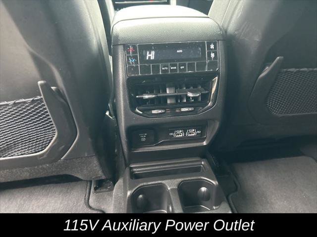 Certified 2023 Jeep Grand Cherokee L Laredo AWD/4WD image 32