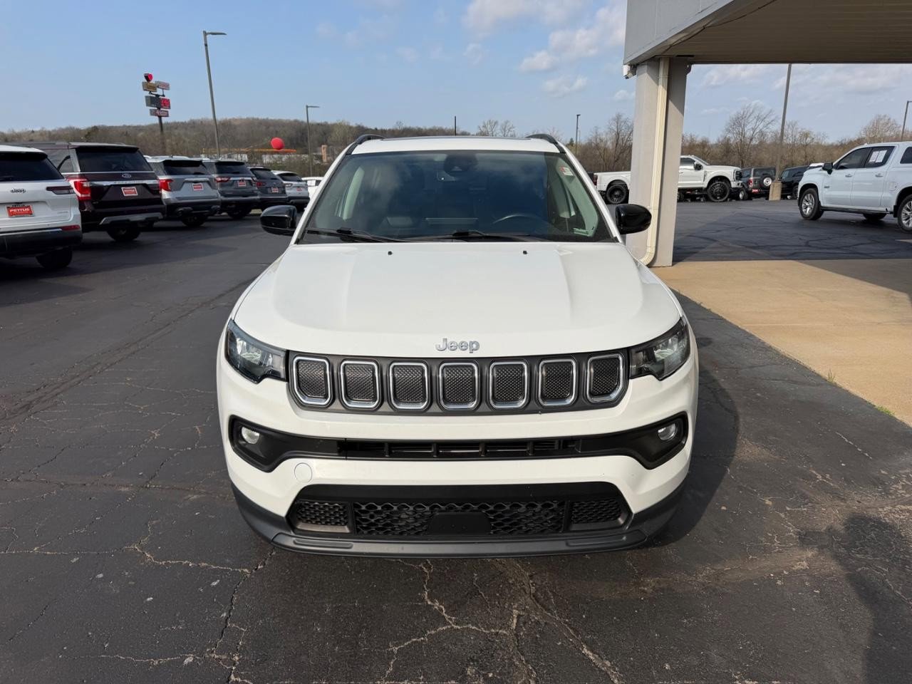 Used 2022 Jeep Compass Latitude w/ Sun and Sound Group image 9