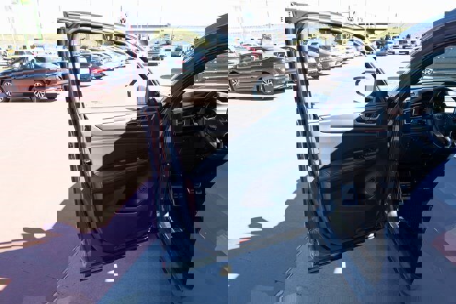 New 2026 Volkswagen Atlas Cross Sport SEL Premium R-Line image 11