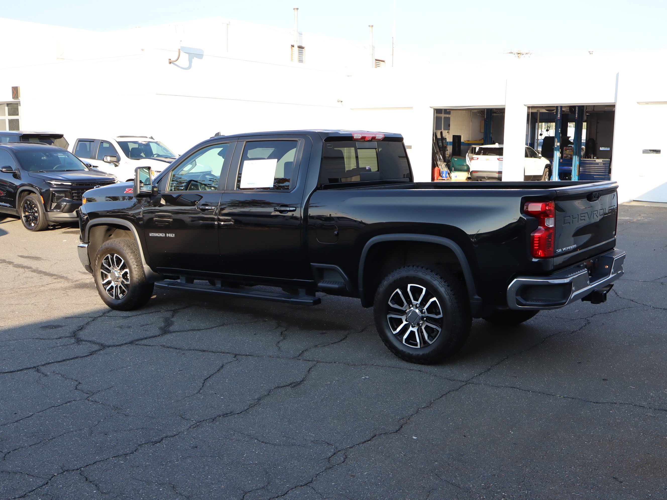 Used 2024 Chevrolet Silverado 2500 LT w/ All Star Edition AWD/4WD image 8