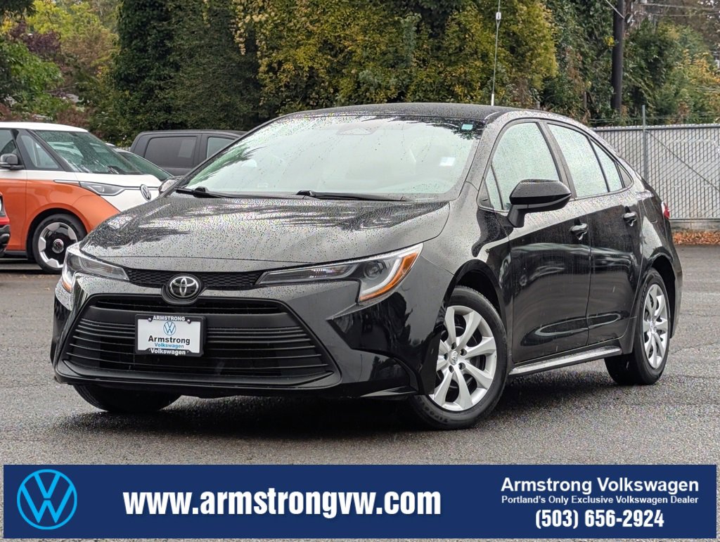 Used 2024 Toyota Corolla LE image 1