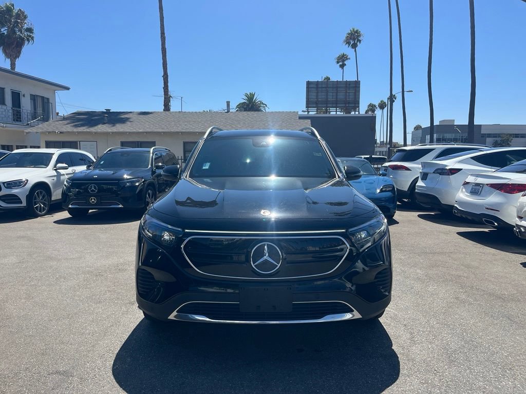Used 2023 Mercedes-Benz EQB 300 4MATIC w/ Exclusive Package image 2