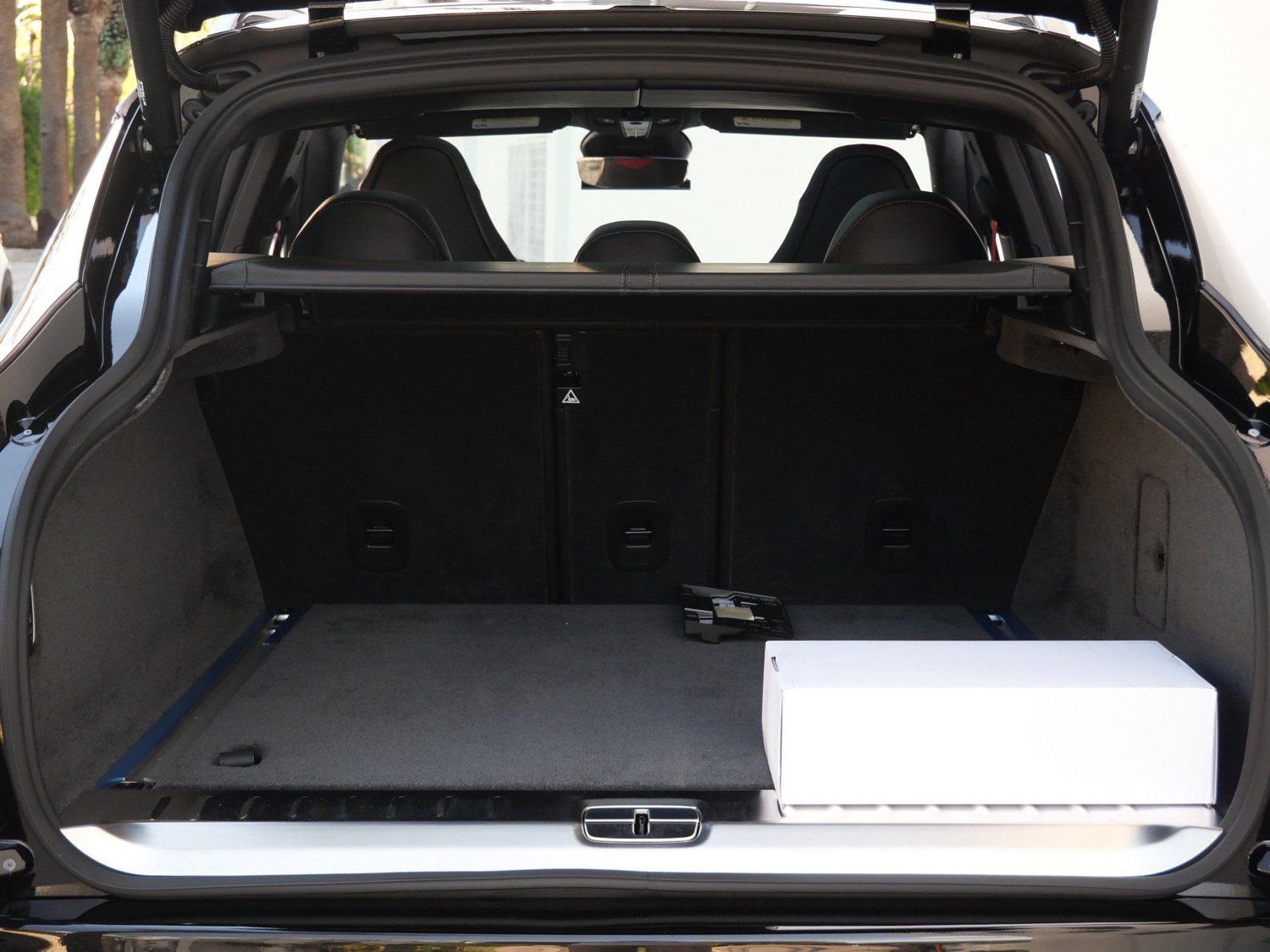 New 2026 Aston Martin DBX S image 24