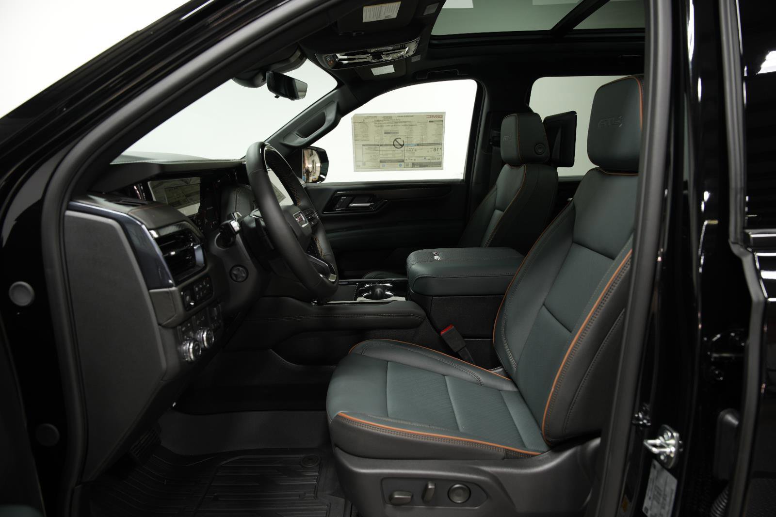 New 2026 GMC Yukon XL AT4 w/ AT4 Premium Plus Package AWD/4WD image 33