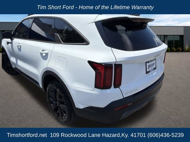 Used 2023 Kia Sorento S w/ Panoramic Sunroof Package AWD/4WD image 4