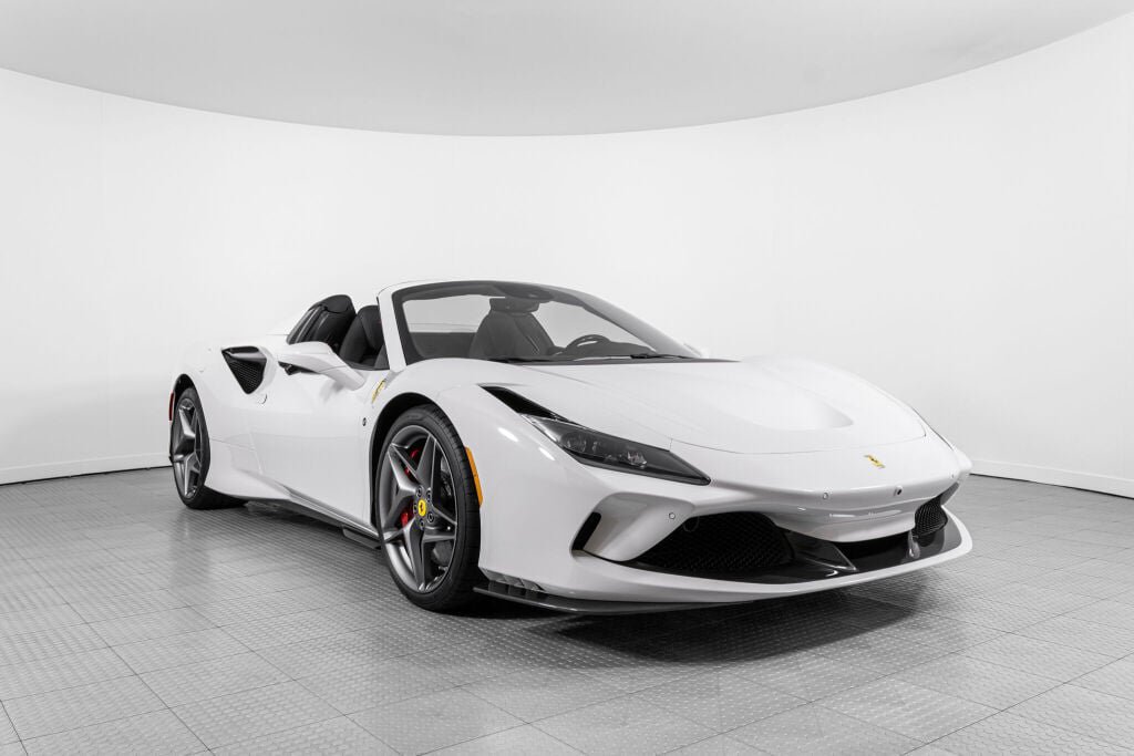 Used 2022 Ferrari F8 Tributo RWD image 13