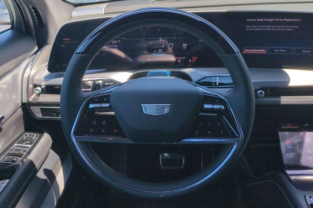 New 2027 Cadillac Vistiq Sport w/ LPO, Floor Liner Package AWD/4WD image 21