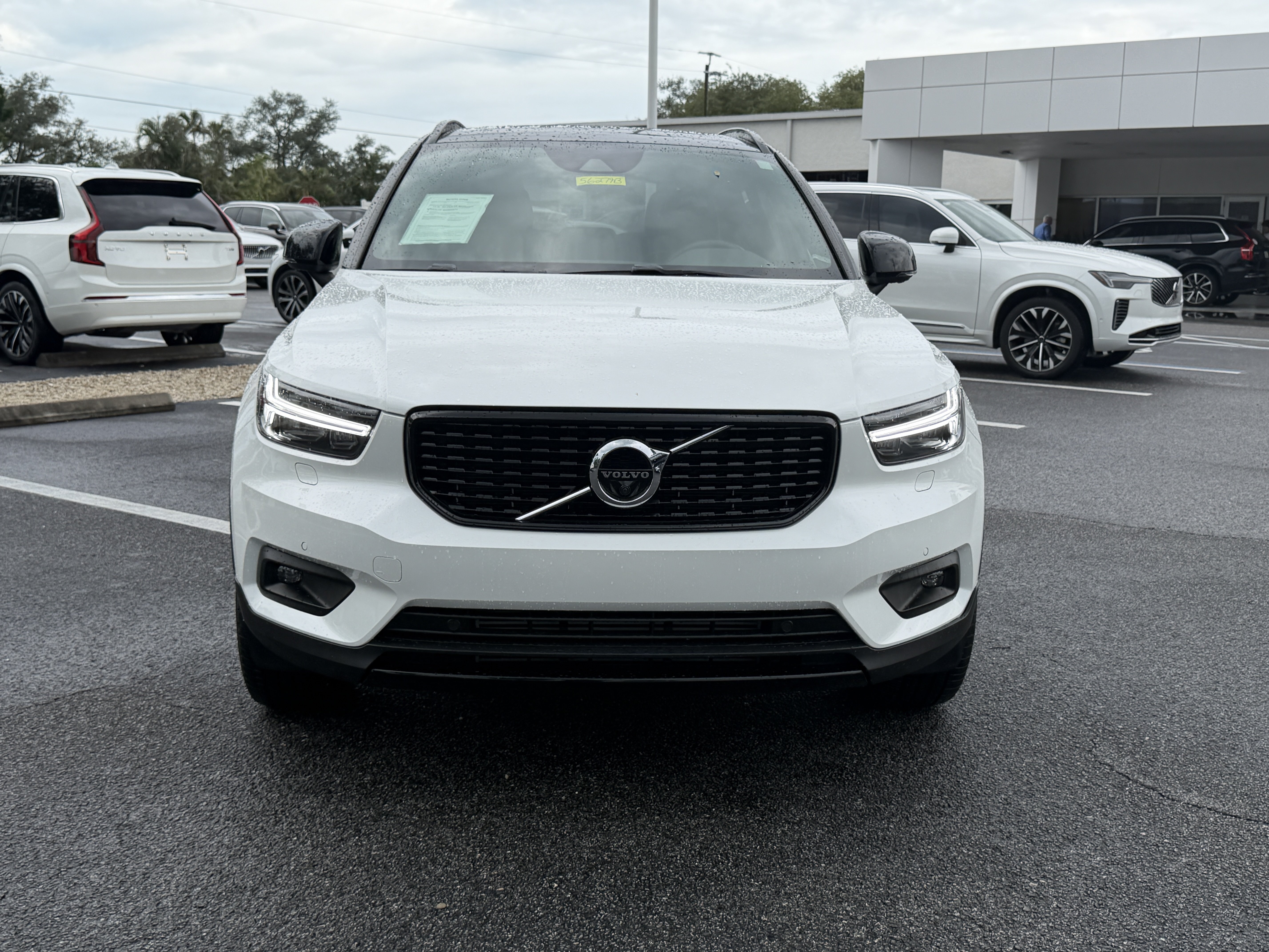 Used 2020 Volvo XC40 T5 R-Design w/ Protection Package Premier AWD/4WD image 8