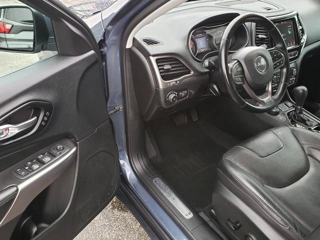Used 2021 Jeep Cherokee Limited w/ Trailer Tow Group AWD/4WD image 12