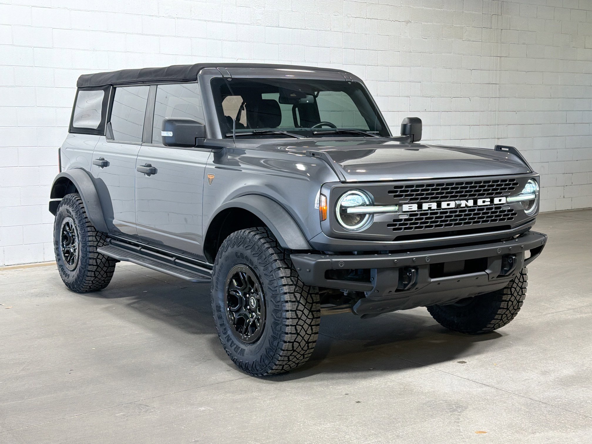 Used 2021 Ford Bronco Badlands image 6