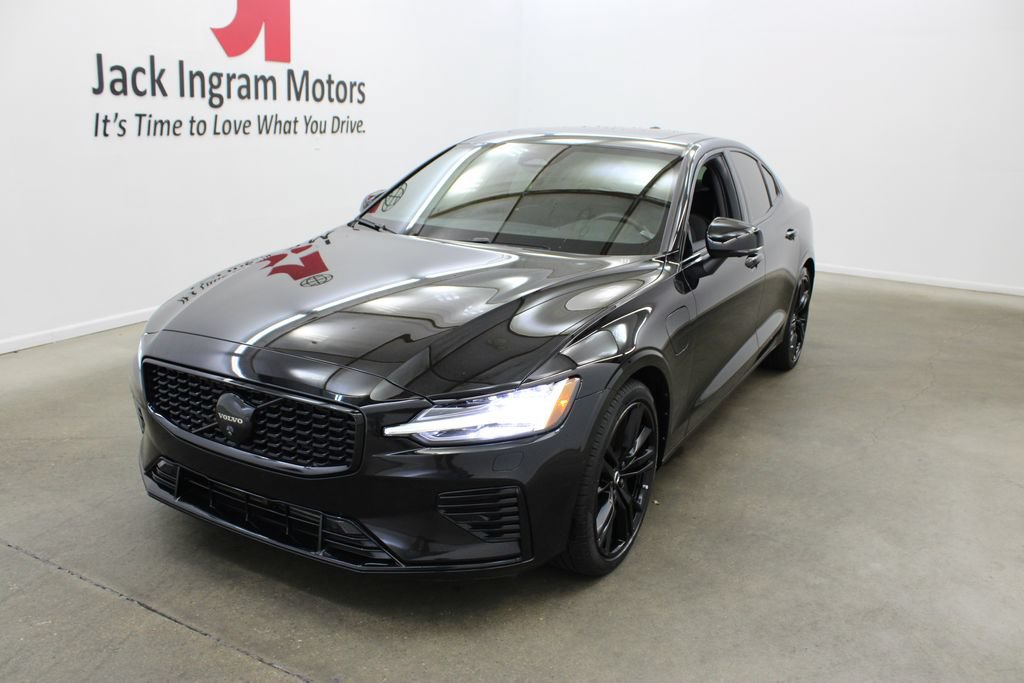 Certified 2024 Volvo S60 T8 Plus w/ Climate Package AWD/4WD image 2