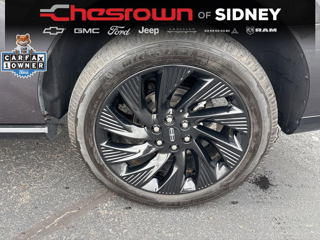 Used 2025 Lincoln Navigator Reserve w/ Jet Appearance Package image 10