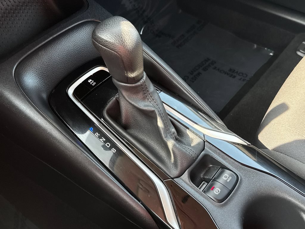 Used 2020 Toyota Corolla LE FWD image 24