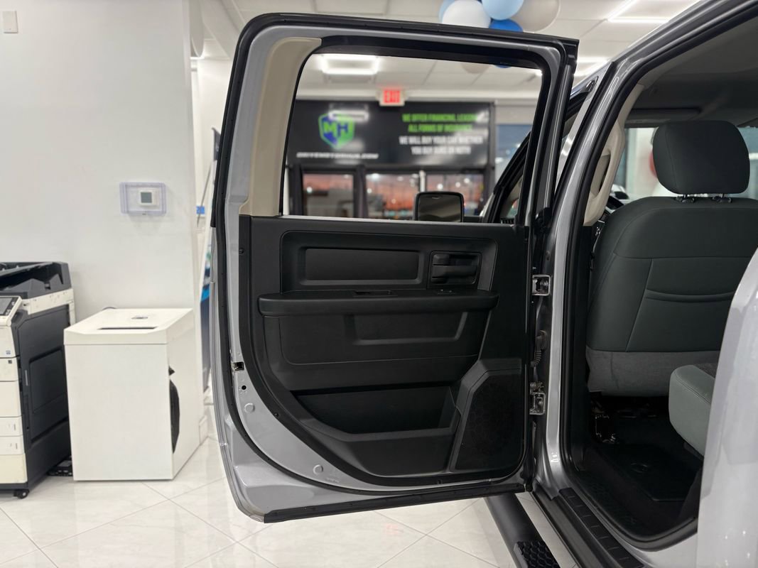 Used 2019 RAM 1500 Express w/ Wheel & Sound Group image 32