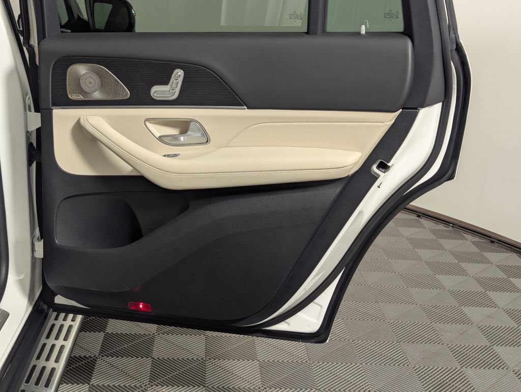 Used 2025 Mercedes-Benz GLS 450 4MATIC image 56