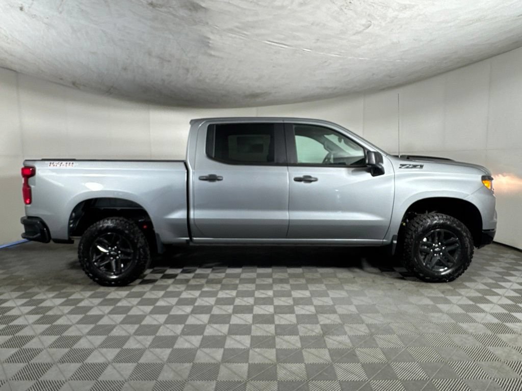New 2026 Chevrolet Silverado 1500 Custom Trail Boss w/ LPO, Dark Essentials Package AWD/4WD image 5