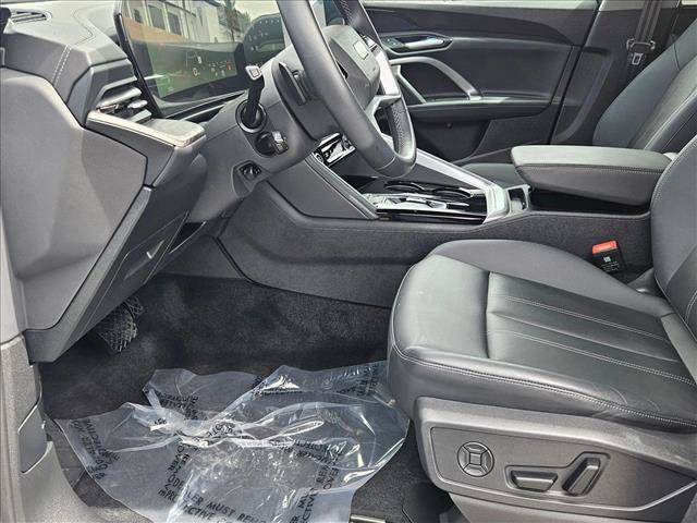 Certified 2025 Audi Q5 Premium w/ Convenience Package AWD/4WD image 17