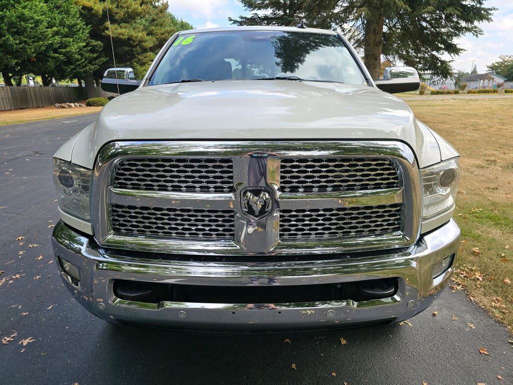 Used 2016 RAM 3500 Laramie w/ Convenience Group AWD/4WD image 10