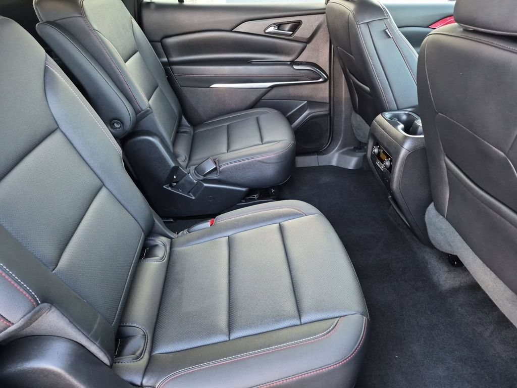 Used 2025 Chevrolet Traverse Z71 AWD/4WD image 31