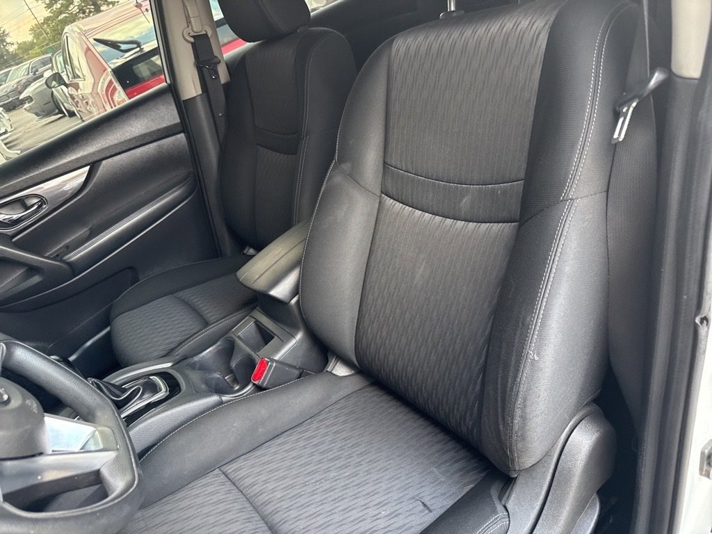 Used 2018 Nissan Rogue S image 6