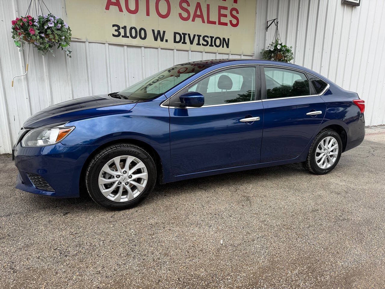Used 2019 Nissan Sentra SV FWD image 4