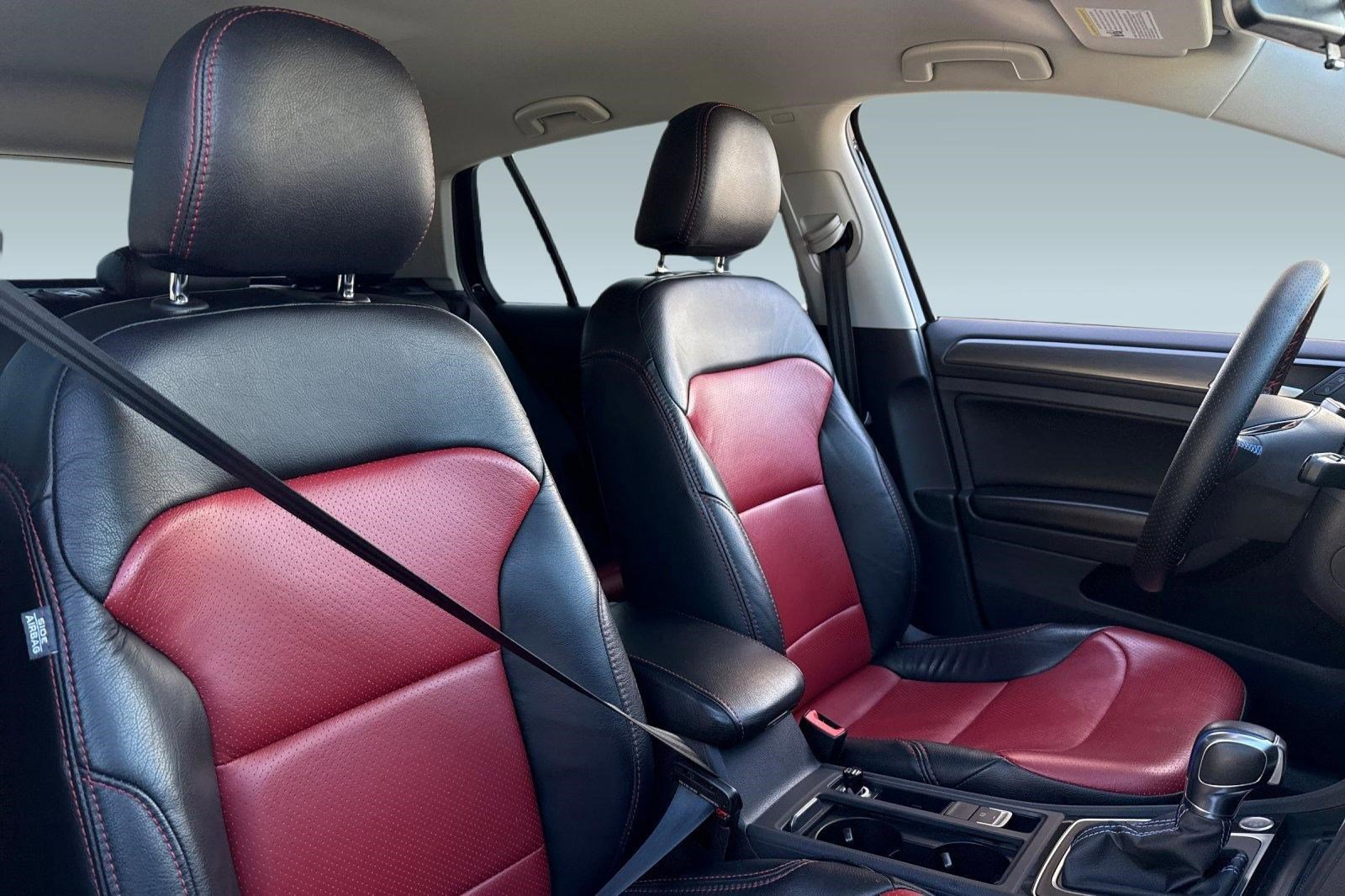 Used 2019 Volkswagen e-Golf SE w/ Driver Assistance Package image 30