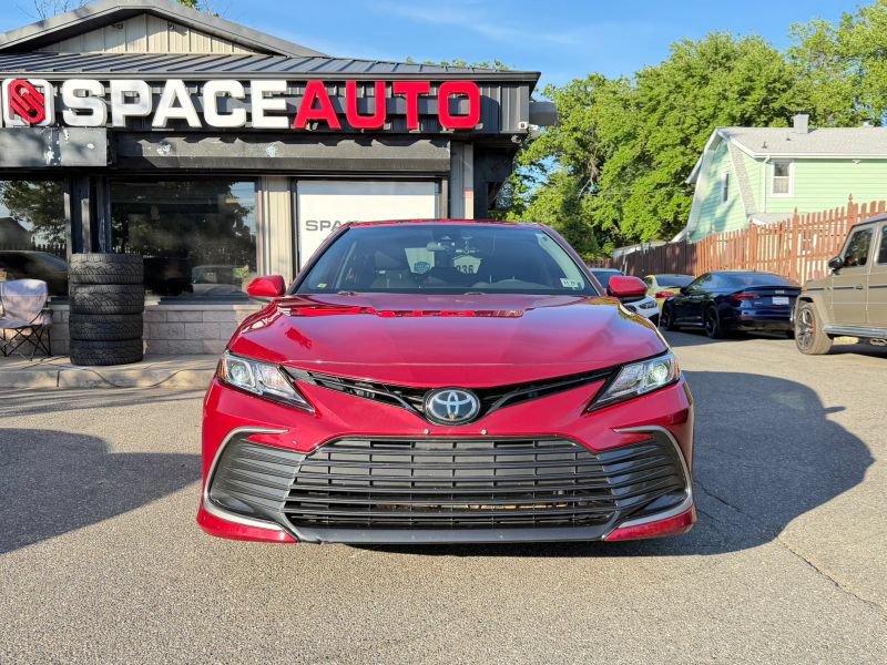 Used 2021 Toyota Camry LE AWD/4WD image 2