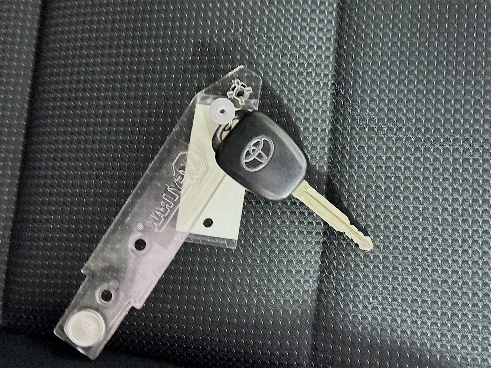 Used 2016 Toyota RAV4 XLE image 32