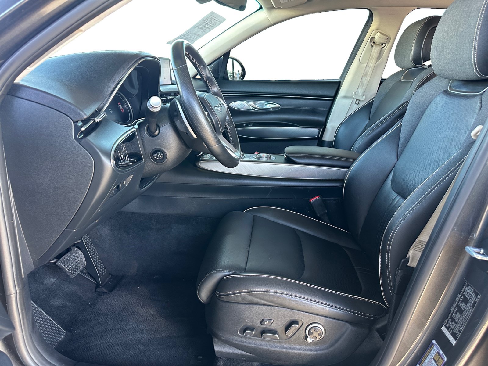 Used 2024 Genesis Electrified GV70 AWD/4WD image 9