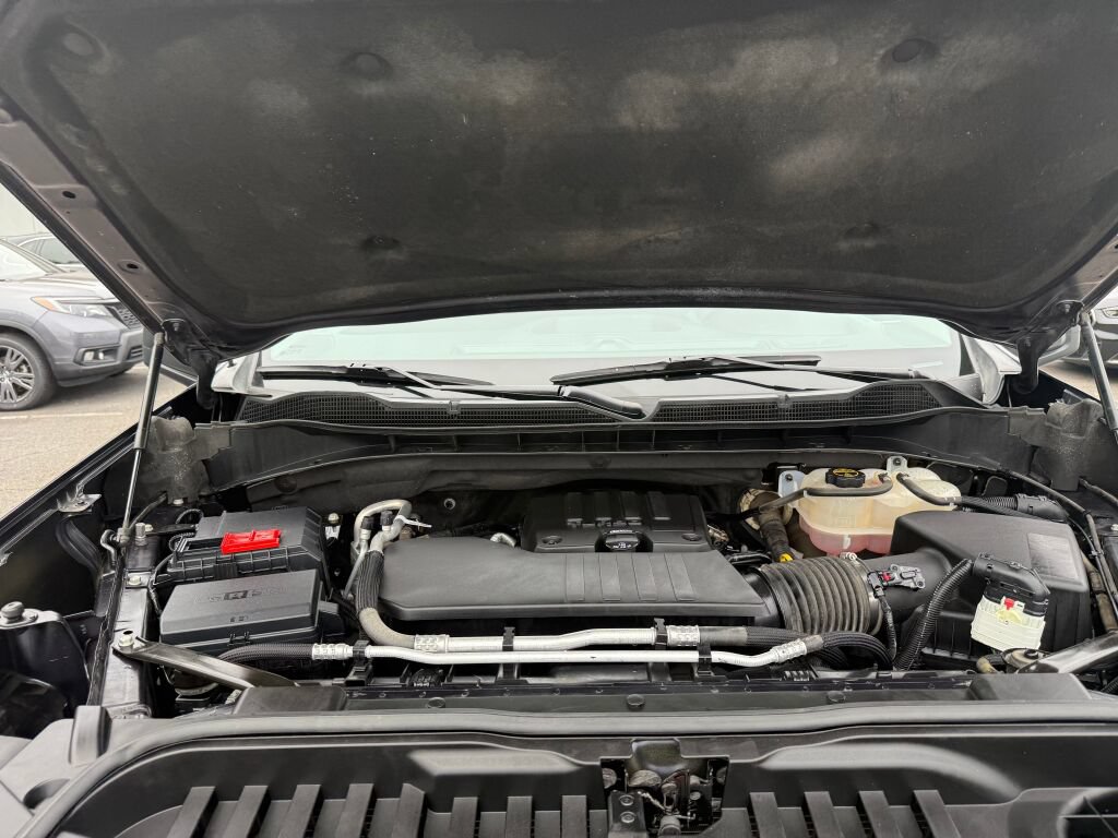Used 2024 Chevrolet Silverado 1500 Custom Trail Boss w/ LPO, Dark Essentials Package AWD/4WD image 32