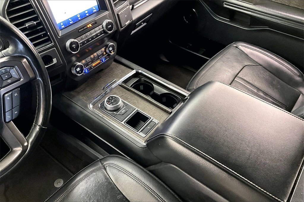 Used 2021 Ford Expedition Max Limited image 16