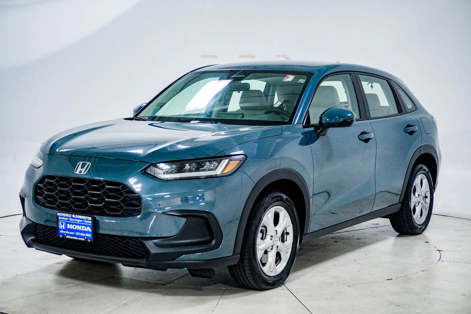 Used 2023 Honda HR-V LX image 3