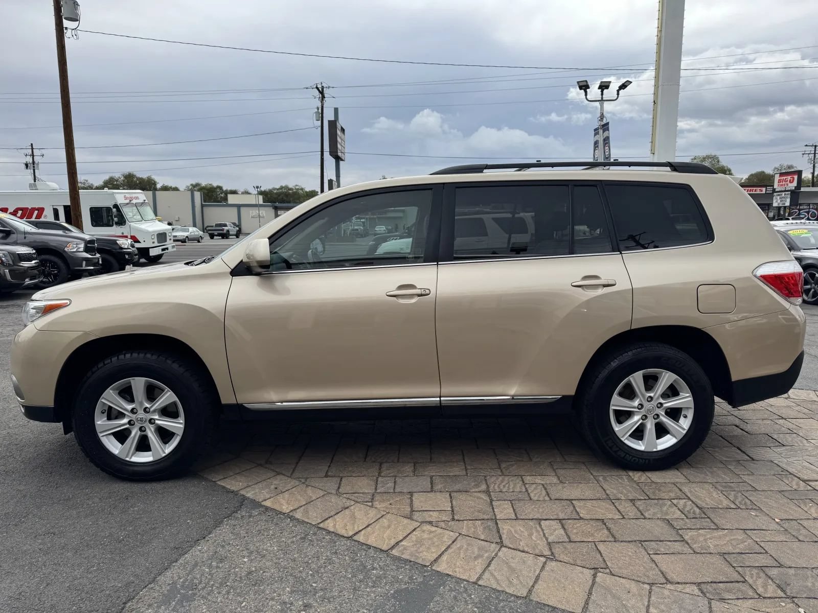 Used 2013 Toyota Highlander SE AWD/4WD image 5