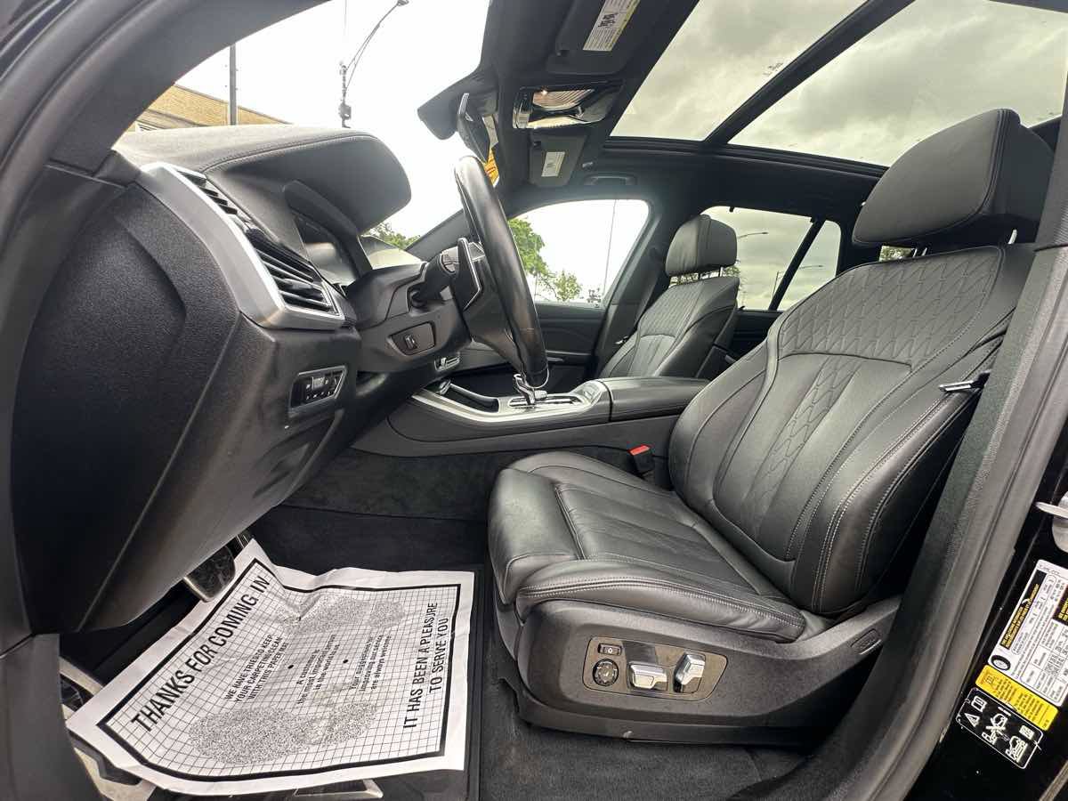 Used 2022 BMW X5 M50i w/ Premium Package AWD/4WD image 11