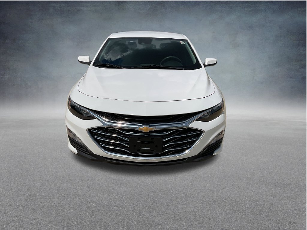 Used 2025 Chevrolet Malibu LT FWD image 2