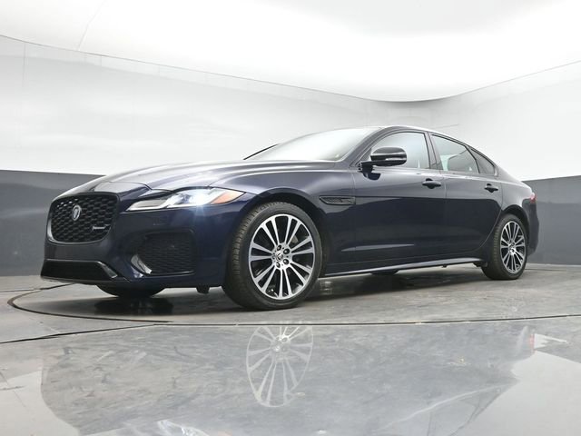 Used 2024 Jaguar XF R-Dynamic SE AWD/4WD image 13