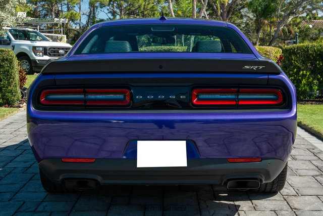 Used 2016 Dodge Challenger SRT Hellcat RWD image 7